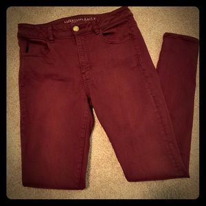American Eagle burgundy high-rise jeggings